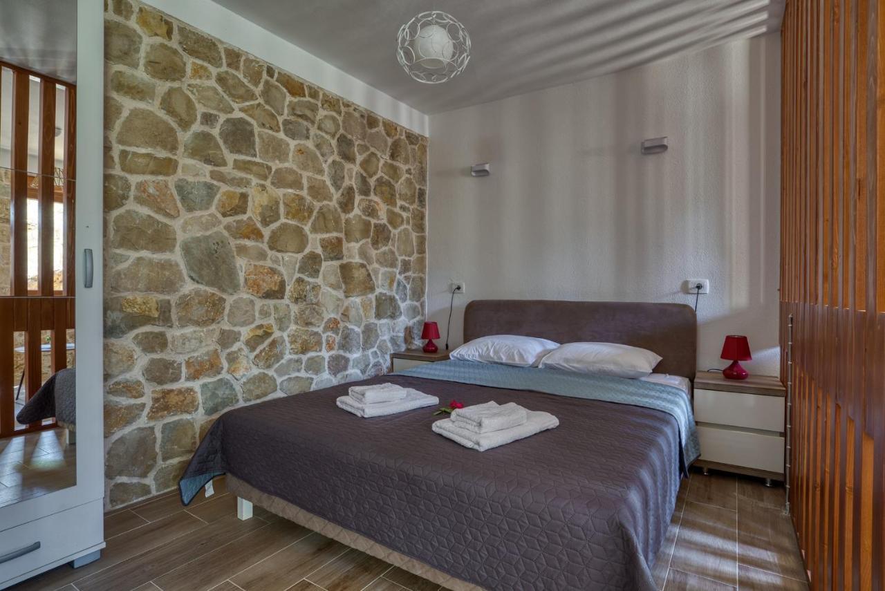 Stonehouse In Olives Daire Ülgün Dış mekan fotoğraf