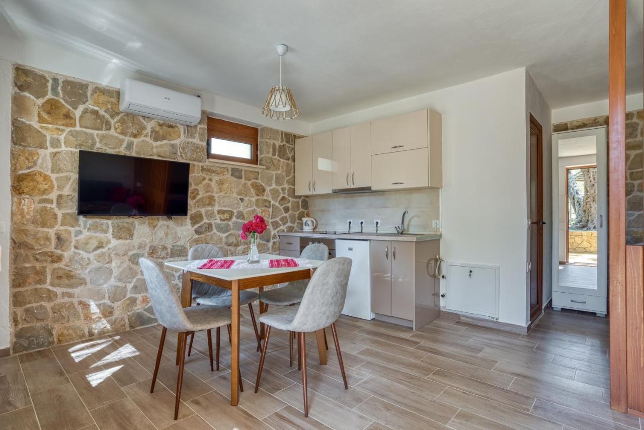 Stonehouse In Olives Daire Ülgün Dış mekan fotoğraf
