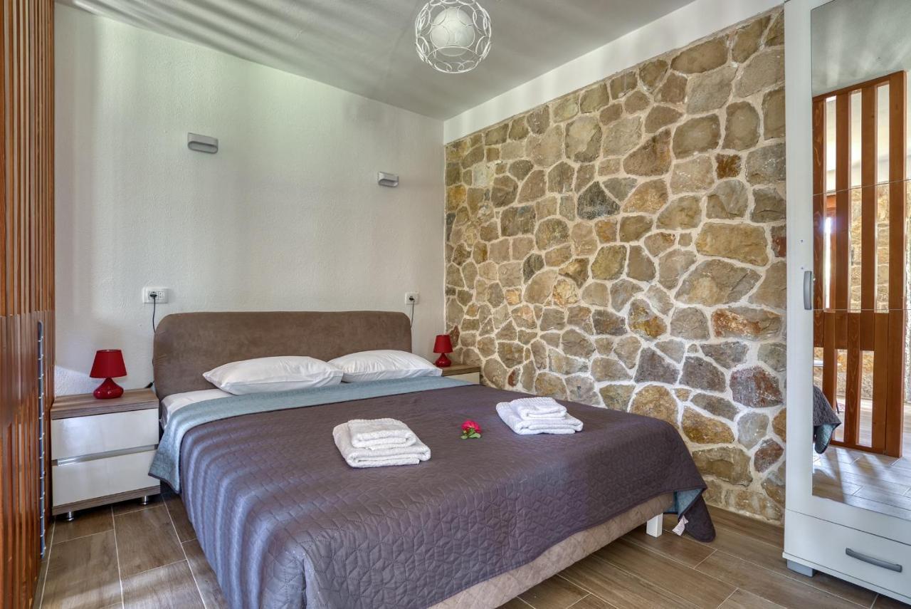 Stonehouse In Olives Daire Ülgün Dış mekan fotoğraf